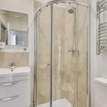 Bay House Step Free The Bay With Ev Car Point 法利