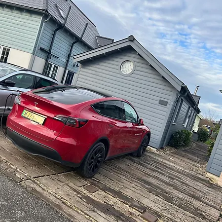 Bay House Step Free The Bay With Ev Car Point Vakantiehuis *